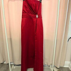 Belsoie Red Gown, Size 6